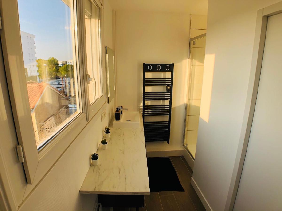 Charmant Appartement 1-4 Personnes, Proche Centre Avec Parking ナント エクステリア 写真